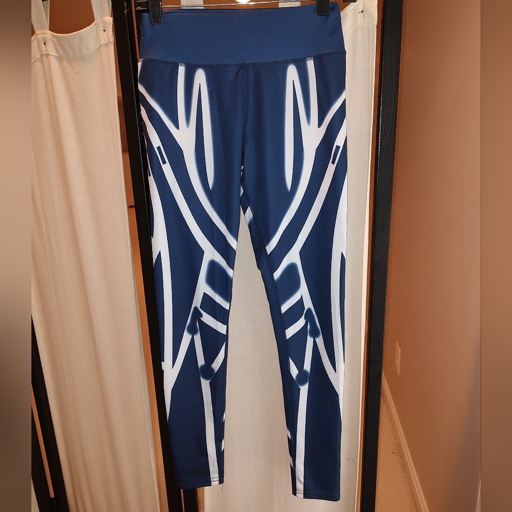Running leggings - size small